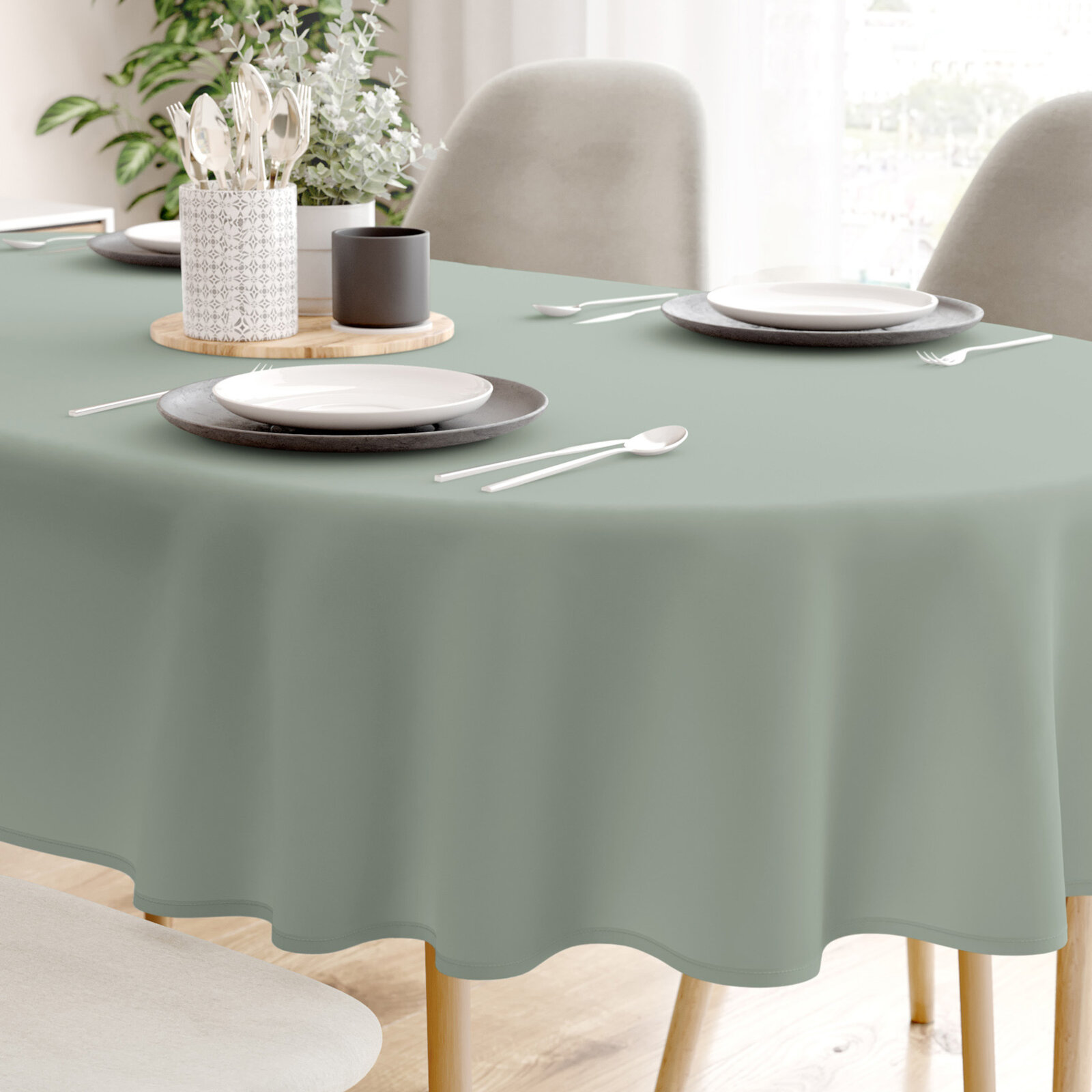 Ovale Tischdecke aus 100% Baumwolle - salbeigrün