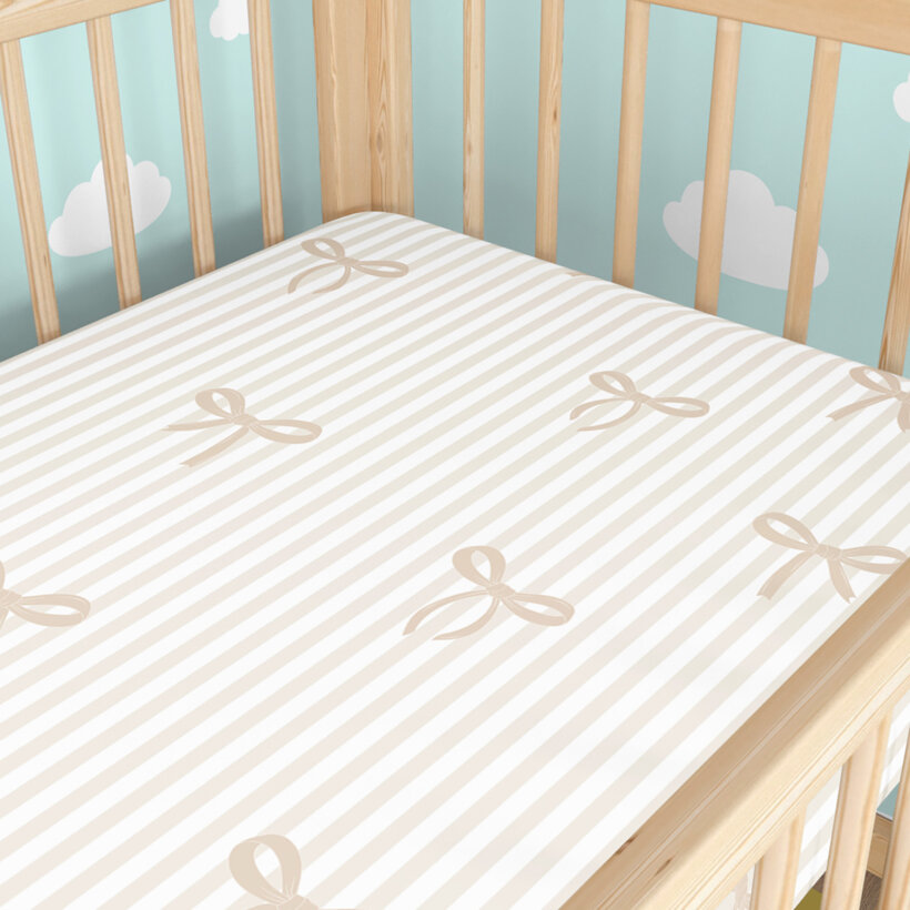 Spannbetttuch aus Baumwolle für Babybetten - Latte-Schleifen mit Streifen