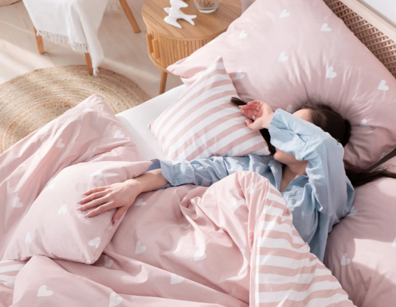 Wie lässt sich das Schlafzimmer ganz einfach verwandeln? Entdecken Sie die wendbare Duo-Bettwäsche