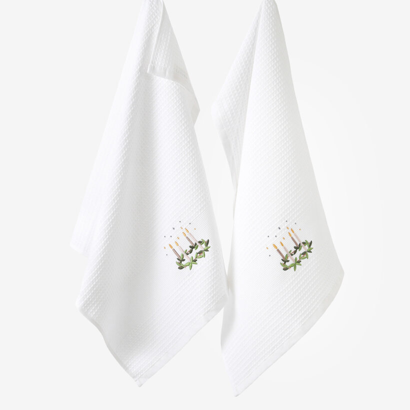 Waffel-Geschirrtuch mit Weihnachtsstickerei - Adventskranz auf Weiß