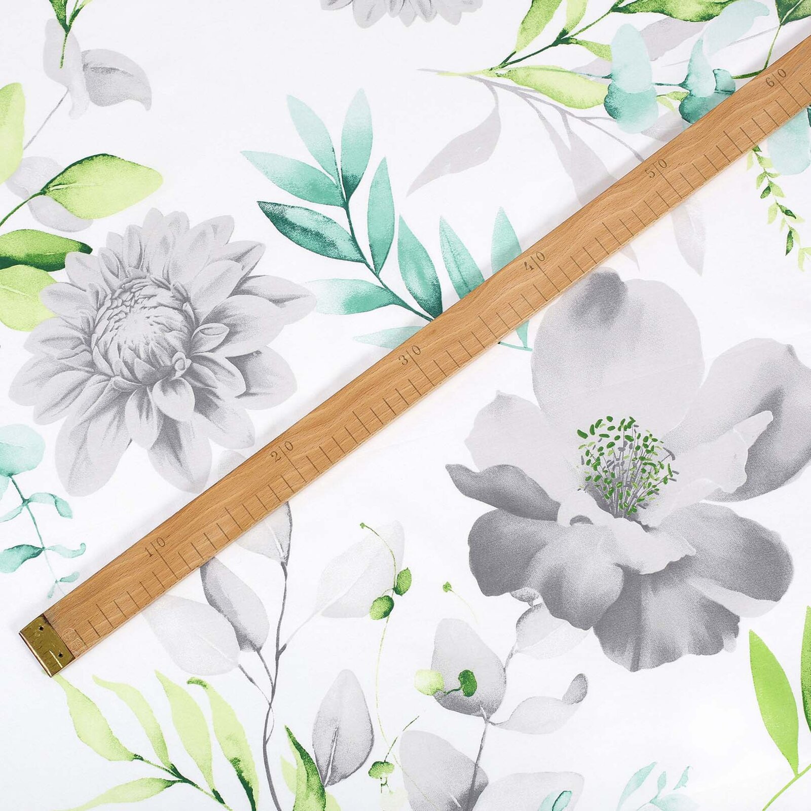 Baumwollstoff Deluxe - Eukalyptus mit Blumen