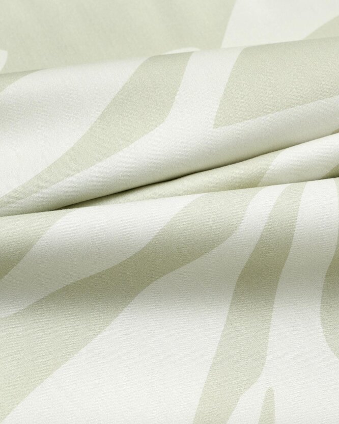 Mako-Satin - Abstrakte Blätter auf Pastellgrün