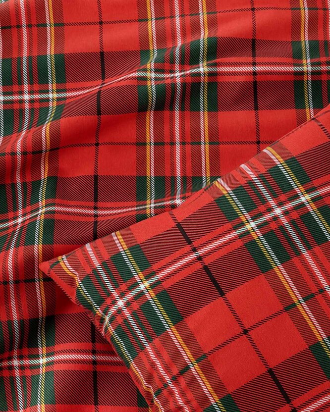 Weihnachtlicher Kissenbezug aus Flanell - rotes Karo