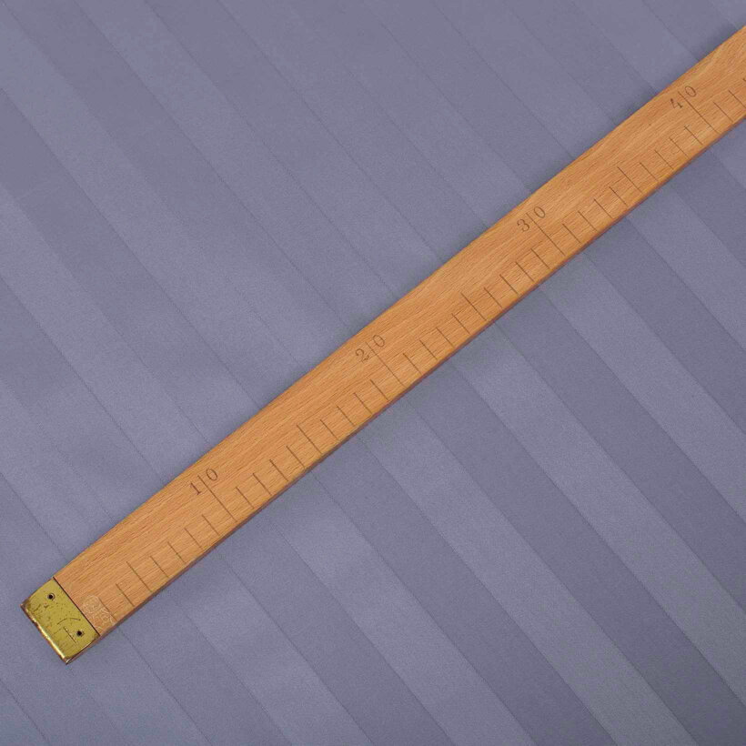 Damast - dunkelgraue Streifen mit Satin-Glanz