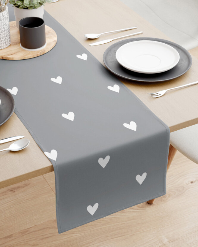 Tischläufer aus 100% Baumwolle - Herzchen auf Grau