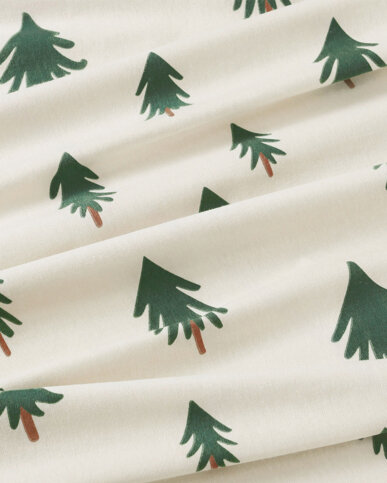 Weihnachtlicher Kissenbezug aus Flanell - Bäumchen auf natur