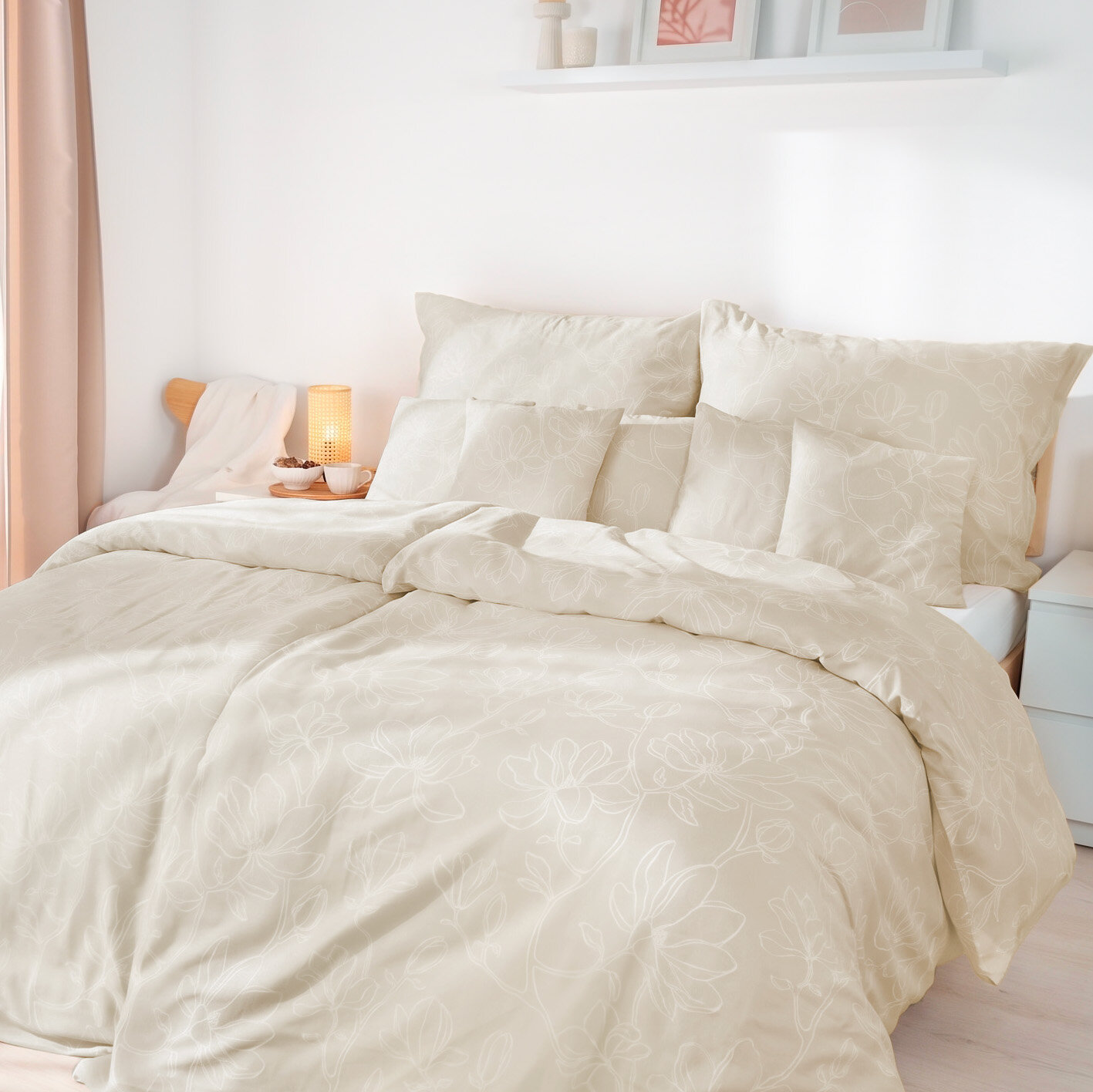 Bettwäsche aus Mako-Satin - Lilien auf Goldbeige