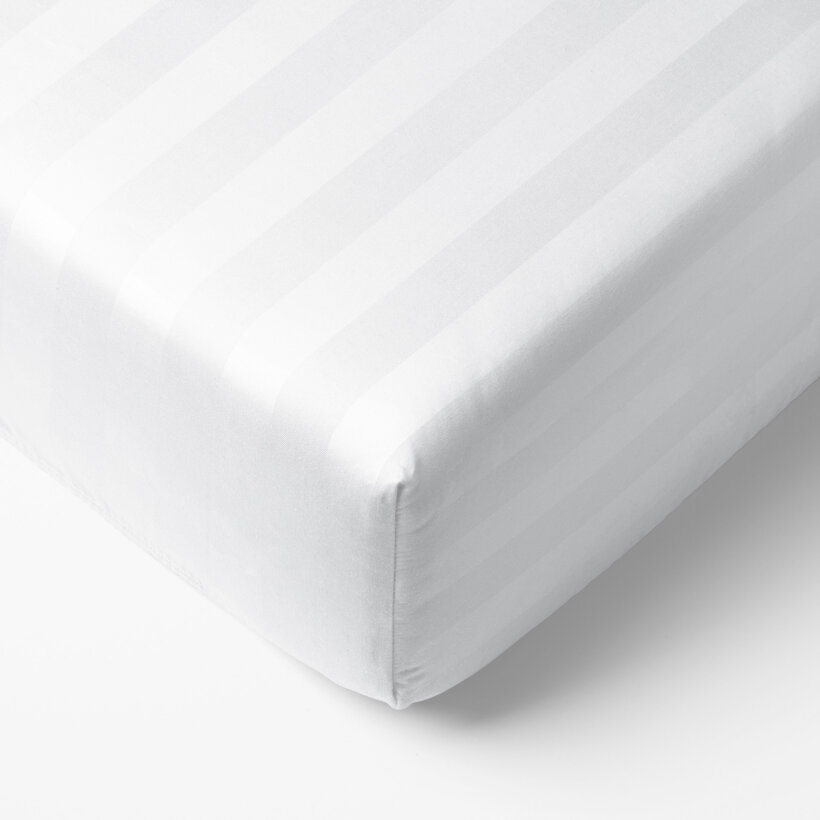 Spannbettlaken aus Damask - Weiße Streifen mit Satin-Glanz