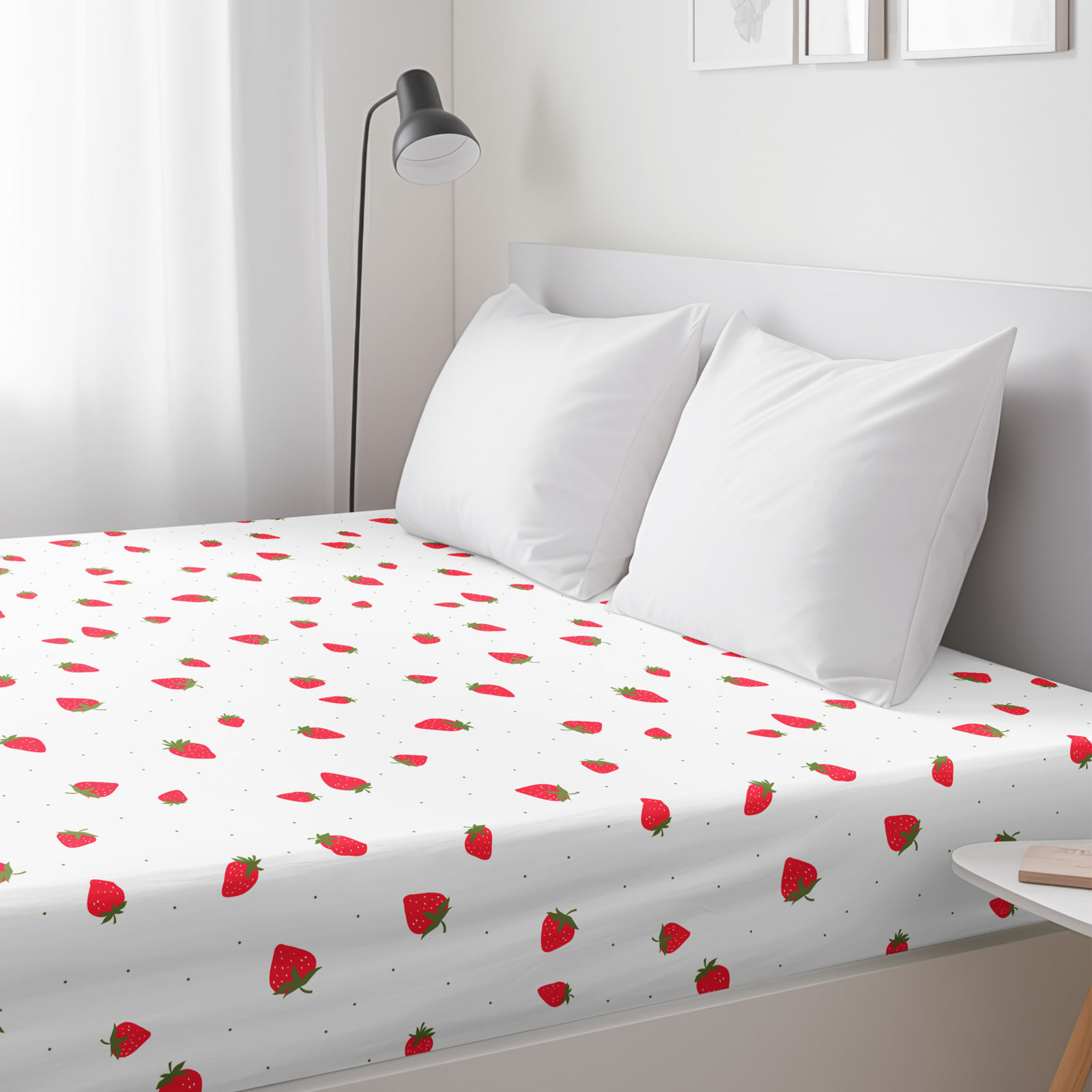 Spannbettlaken aus Baumwolle - frische Erdbeeren