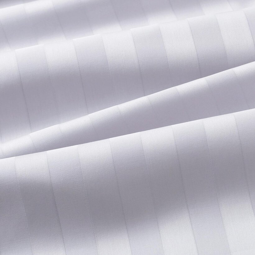 Festliche ovale Damast-Tischdecke - hellgraue Streifen mit Satin-Glanz