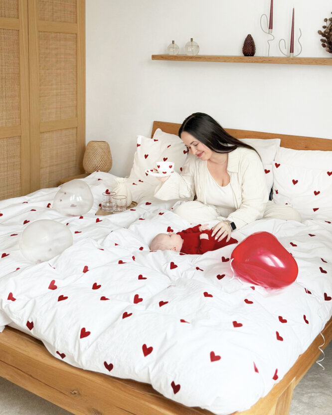 Bettwäsche aus Baumwolle - Rote Herzchen auf Weiß