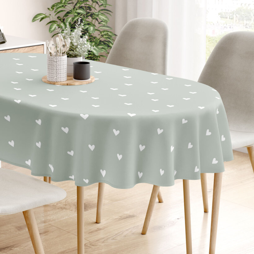 Ovale Tischdecke aus 100% Baumwolle - Herzchen auf Salbeigrün