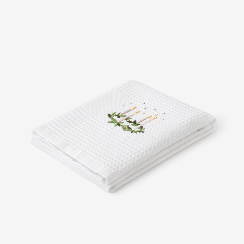 Waffel-Geschirrtuch mit Weihnachtsstickerei - Adventskranz auf Weiß