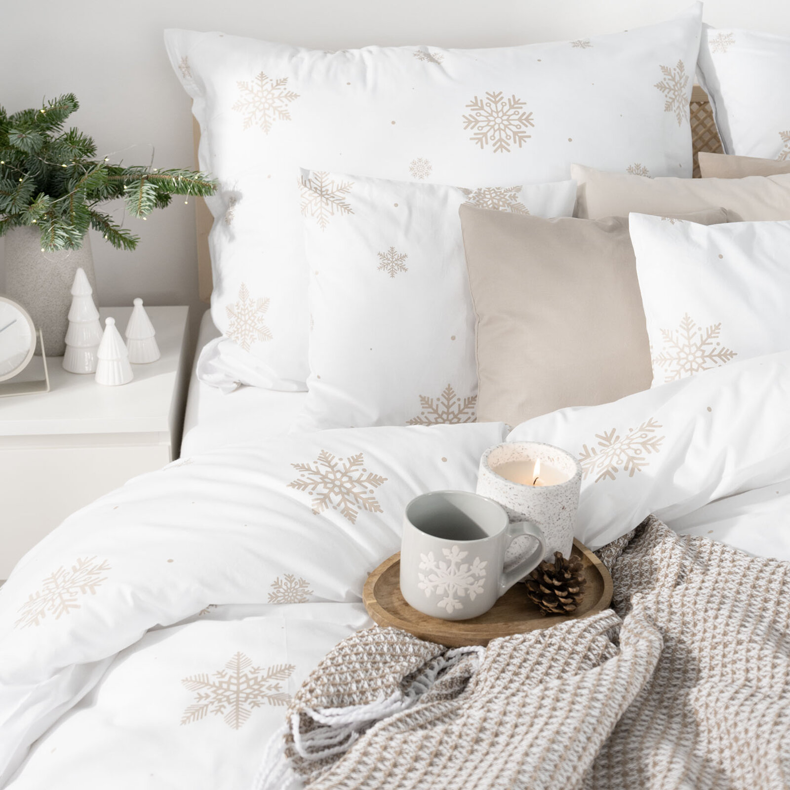 Weihnachtlich Bettwäsche aus Baumwolle - Schneeflocken auf Weiß