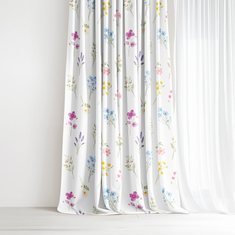 Dekorativer Vorhang – Blumengarten