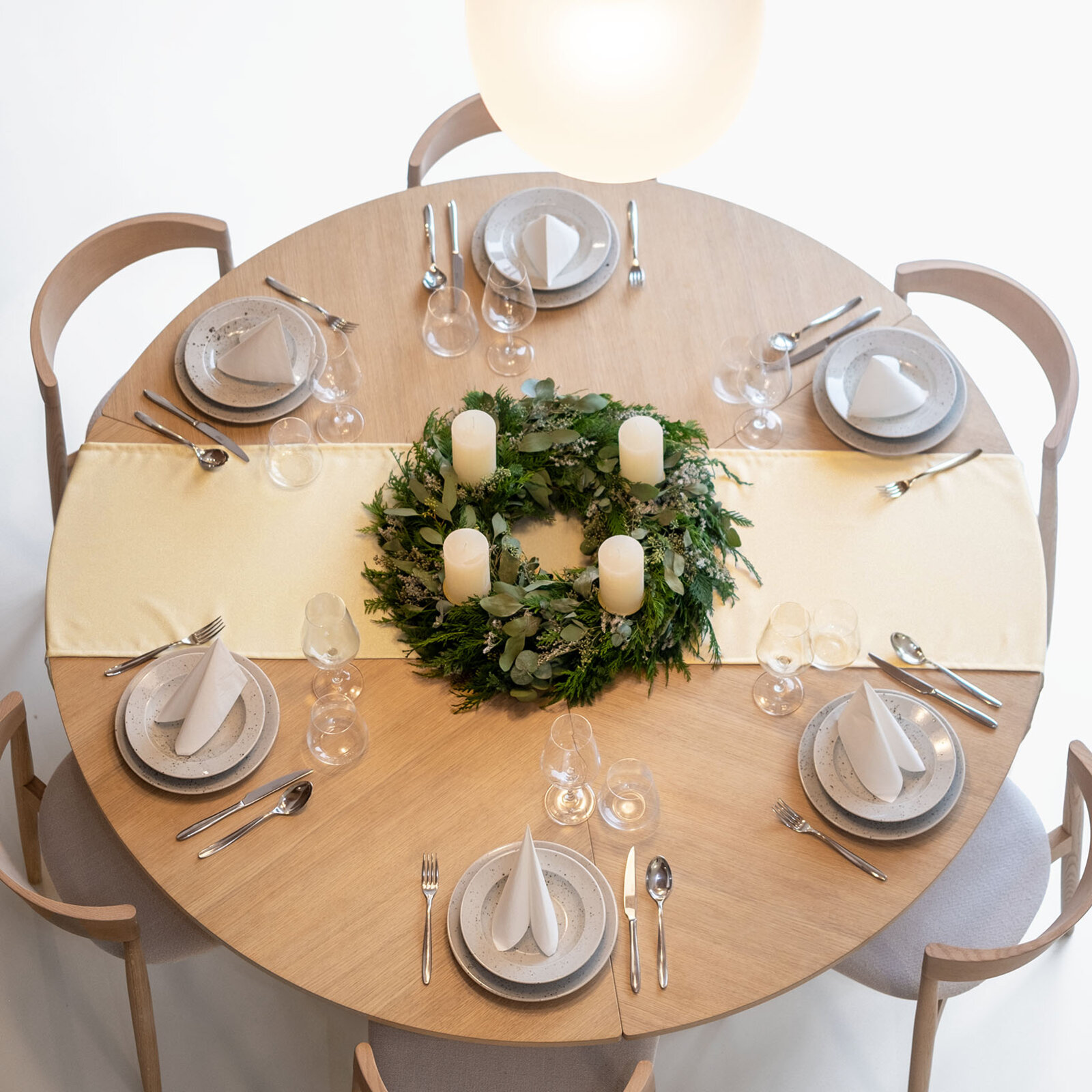 Exklusiver Weihnachts-Tischläufer - goldfarbe mit Glitzereffekt