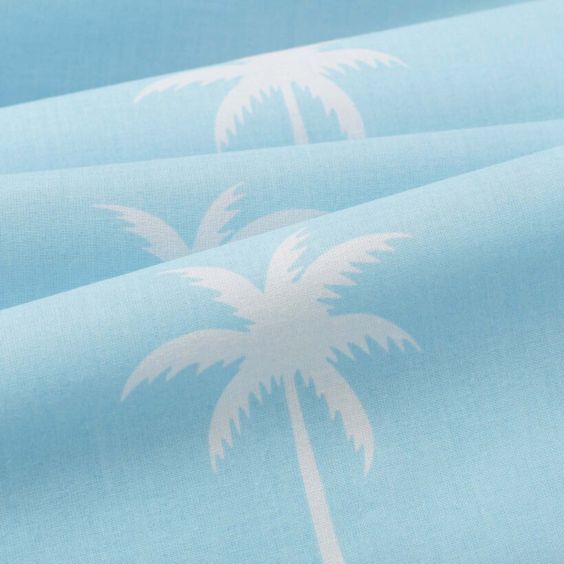 Baumwollstoff - Palmen auf Pastellblau