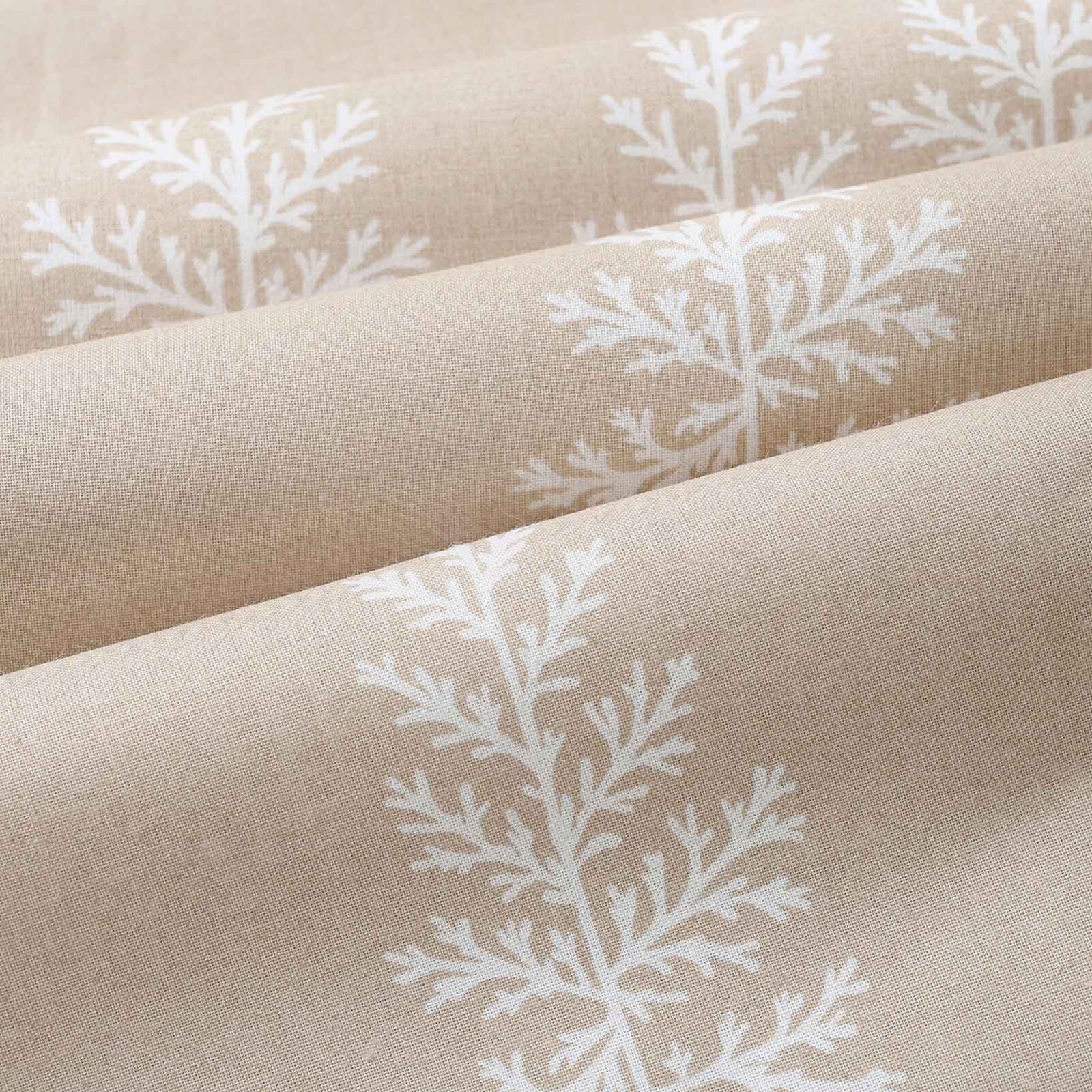 Weihnachtliches Spannbetttuch aus Baumwolle für Babybetten - Nordische Tannenbäume