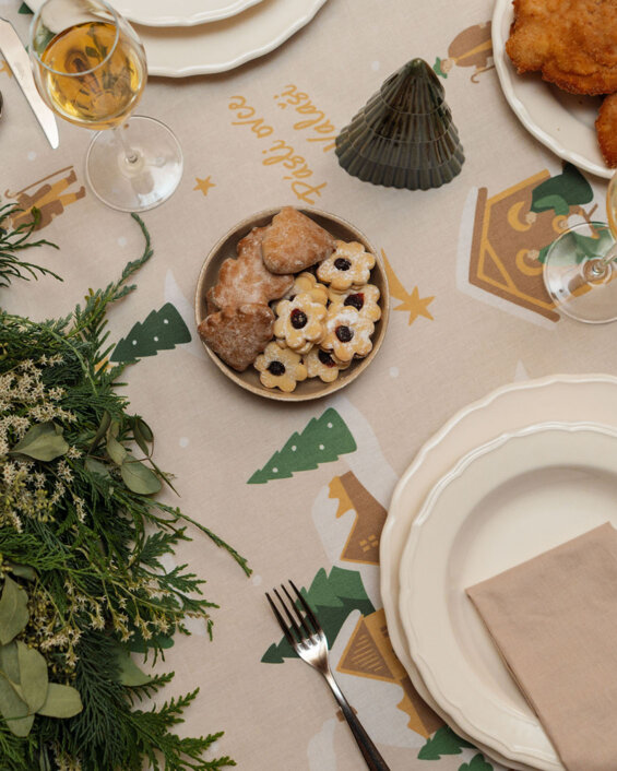 Vanocni-tradicni-ubrus