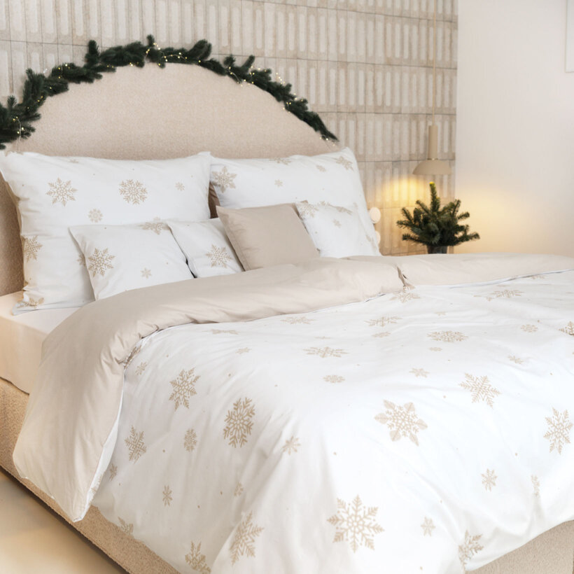 Weihnachtlich Bettwäsche aus Baumwolle Duo - Schneeflocken auf Weiß mit Latte