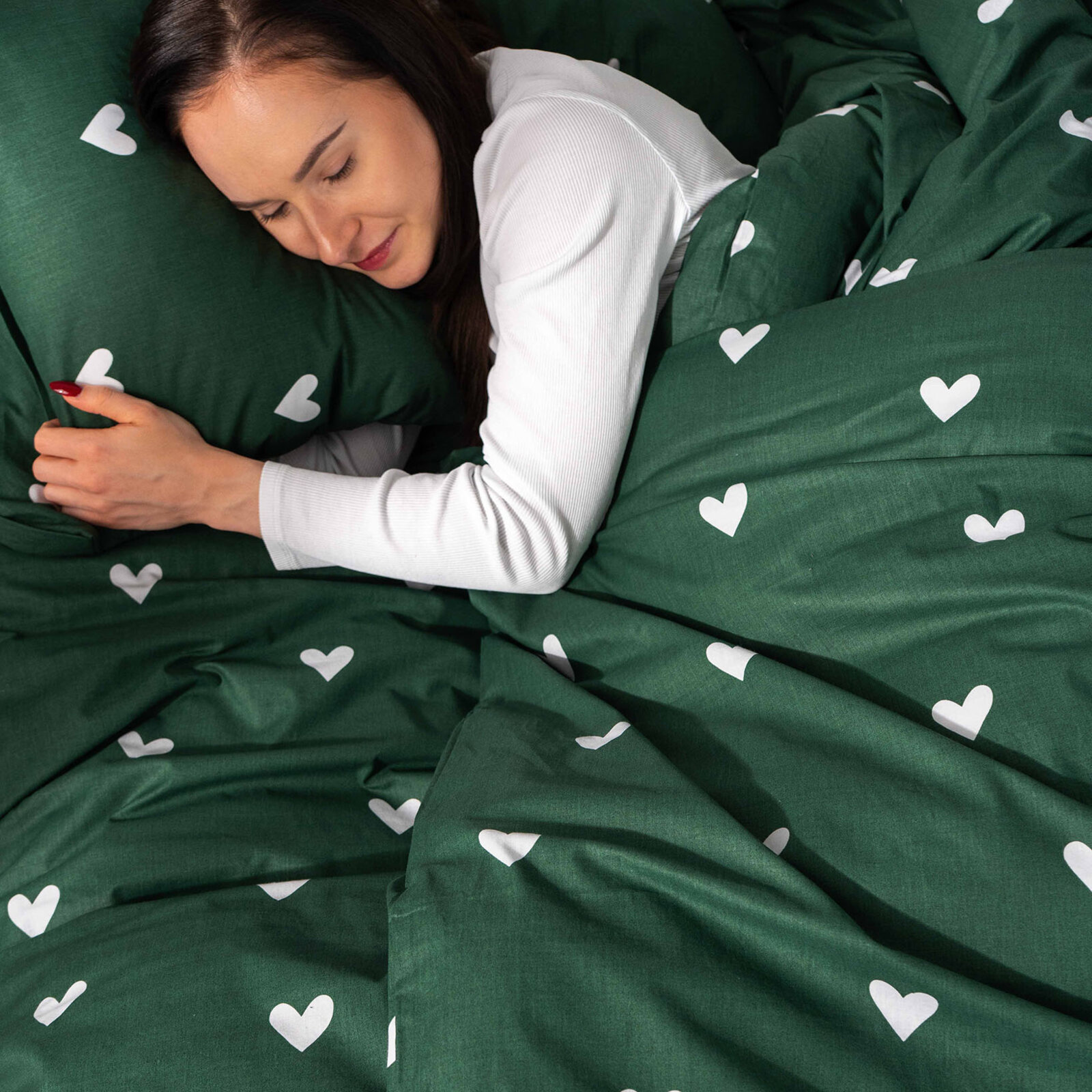 Weihnachtlich Bettwäsche aus Baumwolle - Herzchen auf Dunkelgrün