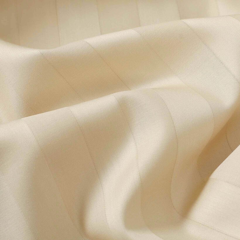Damast - goldene Streifen mit Satin-Glanz