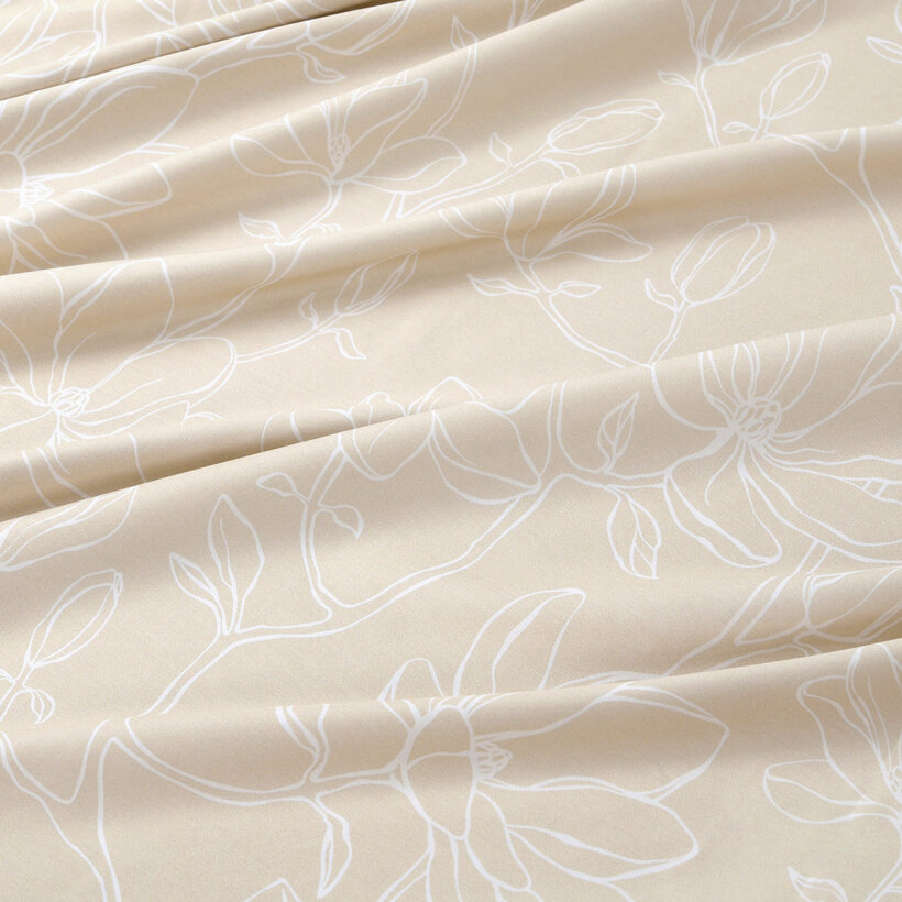 Mako-Satin - Lilien auf Goldbeige