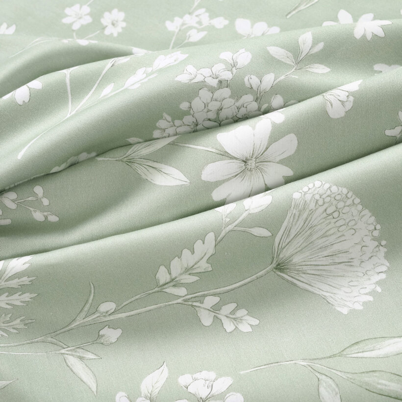 Mako-Satin - Wiesenblumen auf Salbeigrün