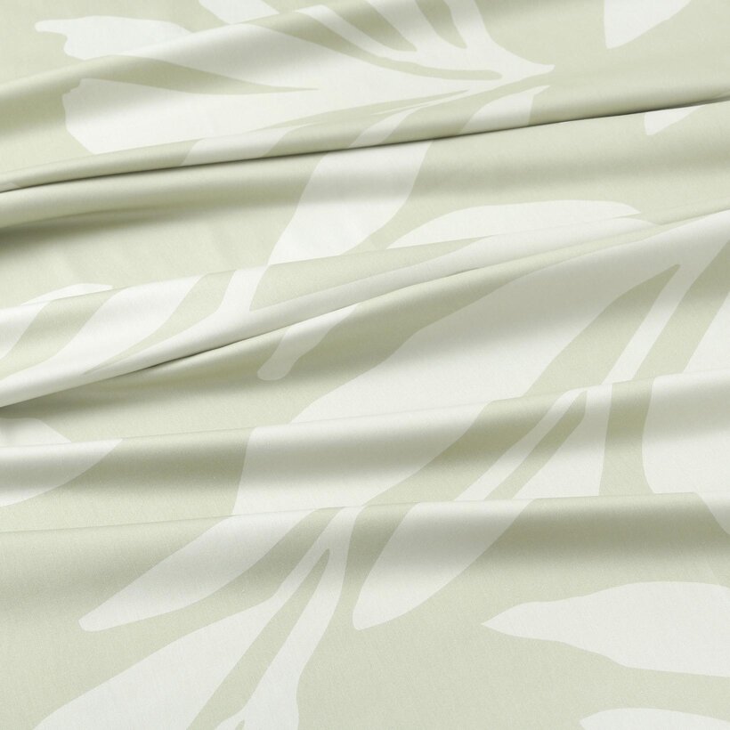Mako-Satin - Abstrakte Blätter auf Pastellgrün