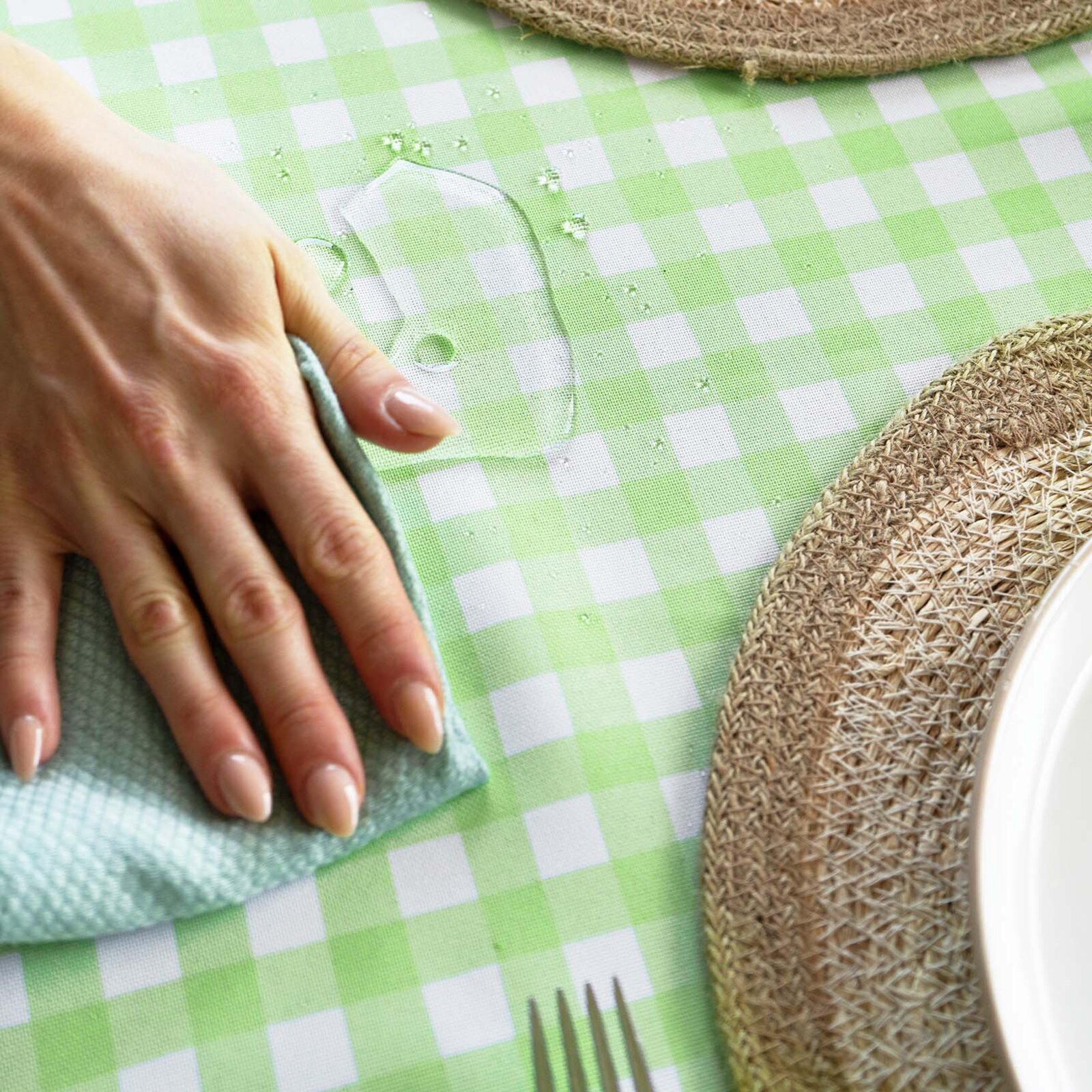 Eckige Tischdecke Teflon - grüne Würfel