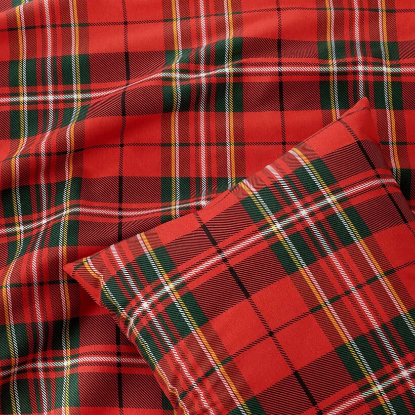 Weihnachtlicher Kissenbezug aus Flanell - rotes Karo