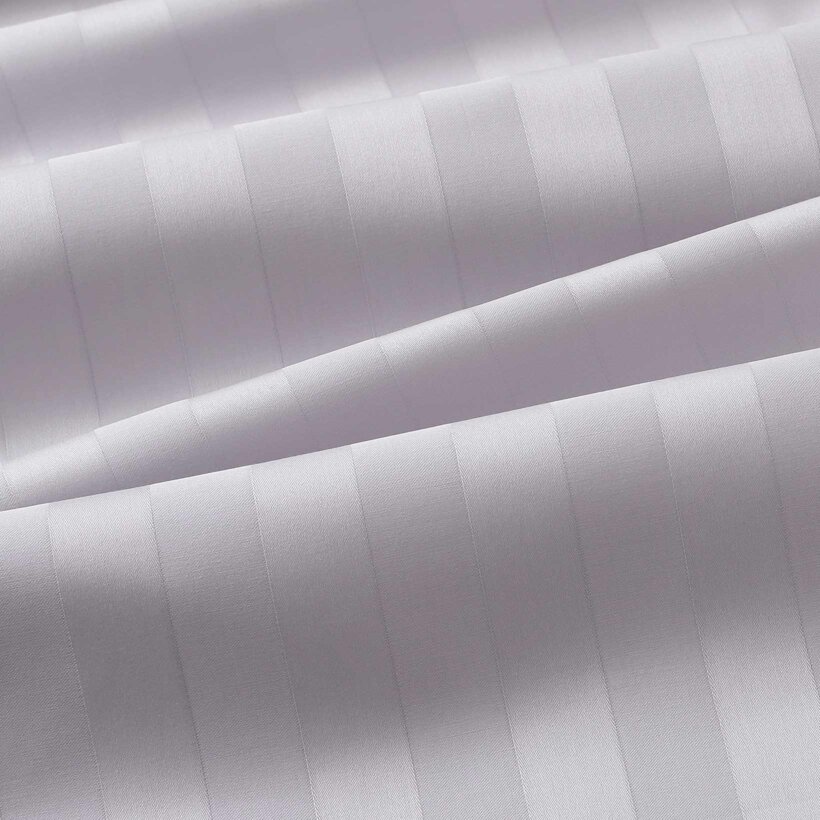 Festliche eckige Damast-Tischdecke - hellgraue Streifen mit Satin-Glanz