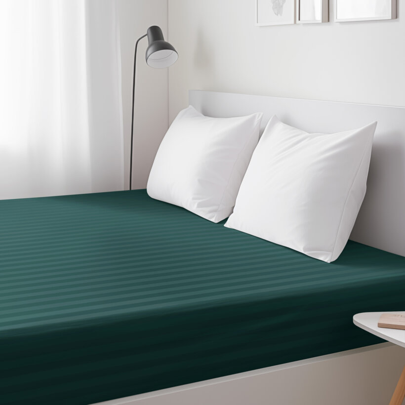 Spannbettlaken aus Damask - dunkelgrüne Streifen mit Satin-Glanz