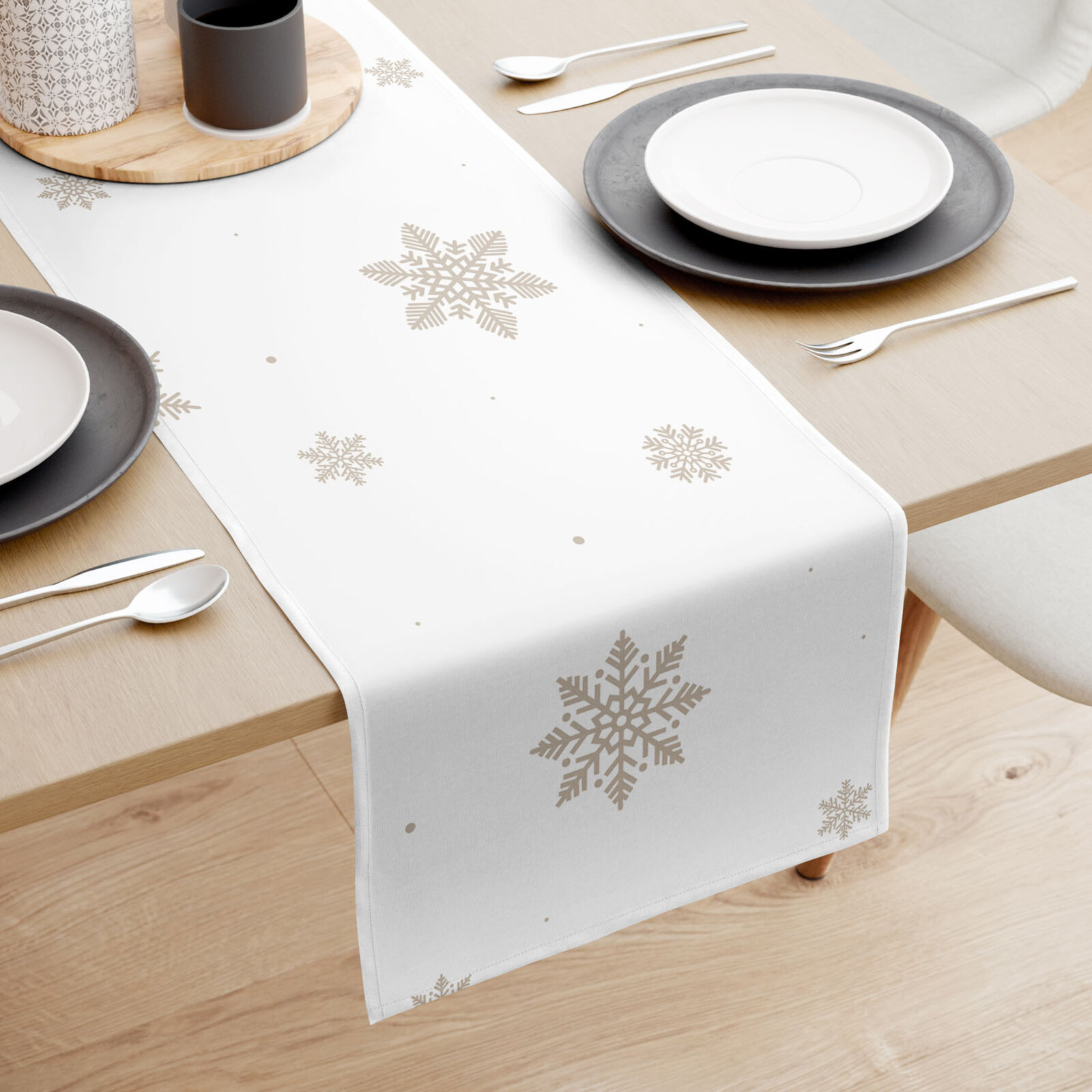 Weihnachtlicher Tischläufer aus 100% Baumwolle - Schneeflocken auf Weiß