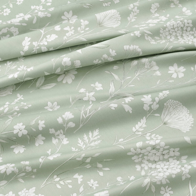 Mako-Satin - Wiesenblumen auf Salbeigrün