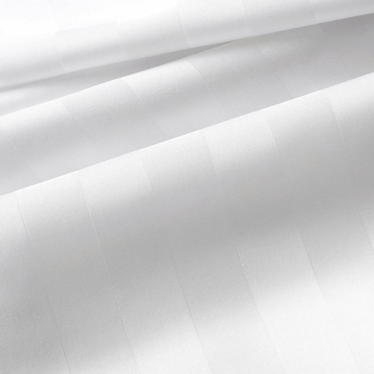 Festliche ovale Damast-Tischdecke - weiße Streifen mit Satin-Glanz