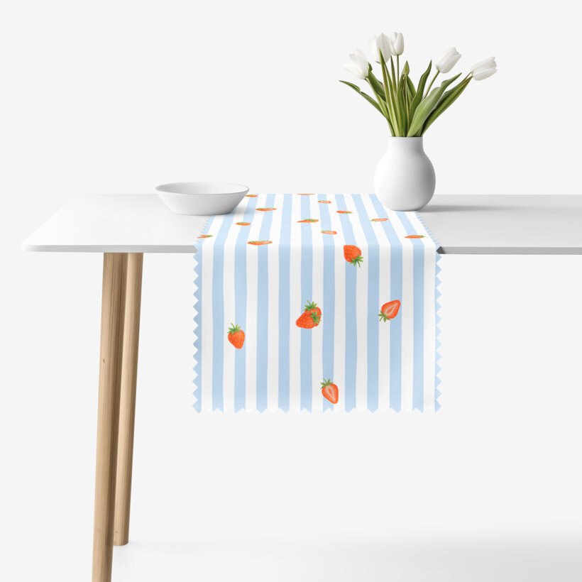 Tischläufer Teflon - blaue Streifen mit Erdbeeren