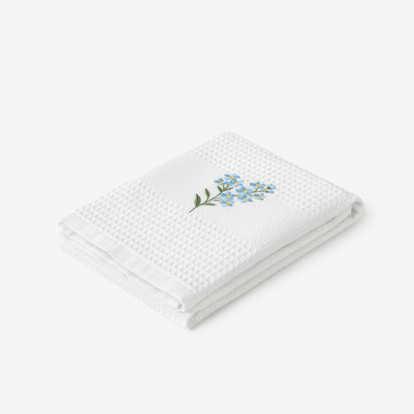 Waffel-Geschirrtuch mit Stickerei - Vergissmeinnicht auf Weiß