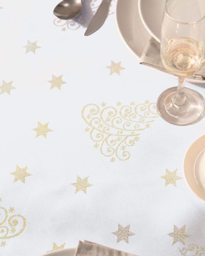Weihnachtliche eckige Teflon-Tischdecke - Goldene Tannenbäume und Sterne