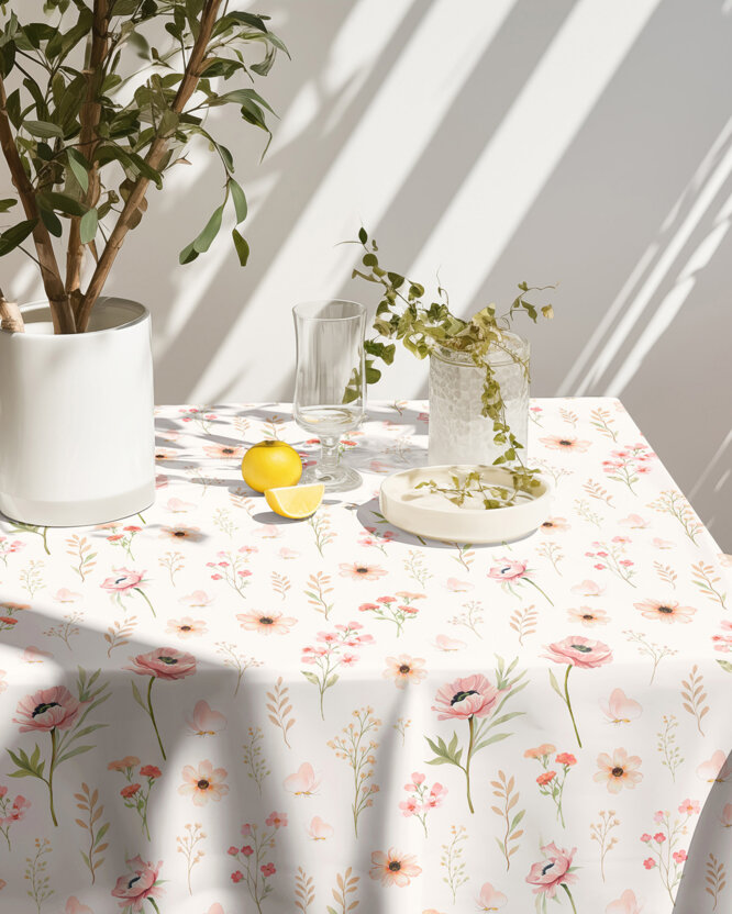 Eckige Teflon-Tischdecke - Rosa Blümchen