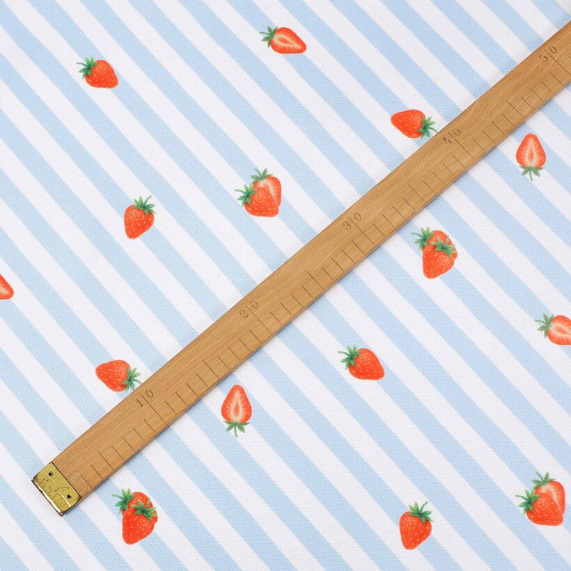 Teflonstoff für Tischdecken - blaue Streifen mit Erdbeeren