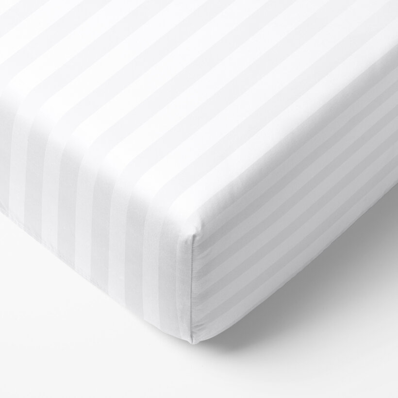 Spannbettlaken aus Damask - weiße Satinstreifen