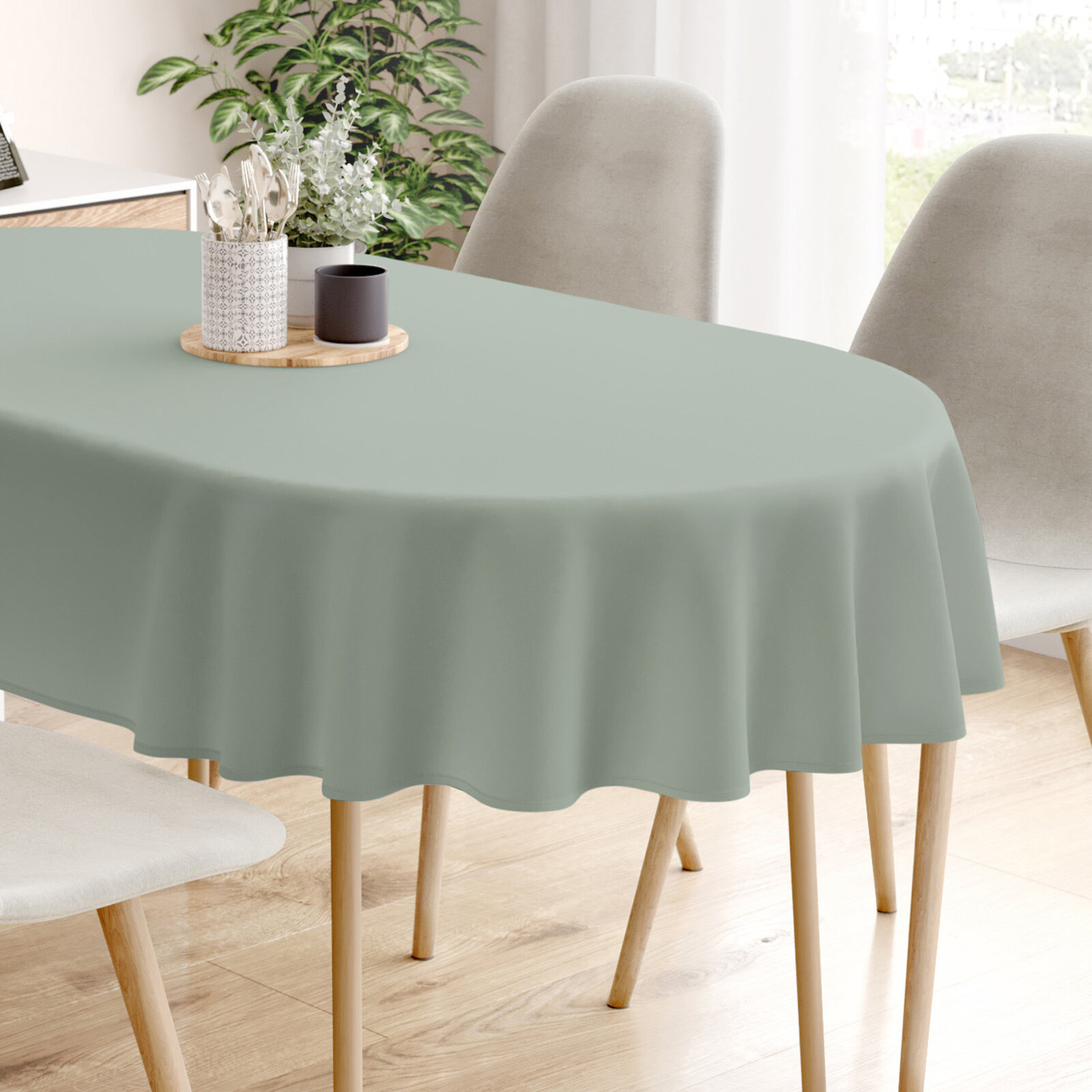 Ovale Tischdecke aus 100% Baumwolle - salbeigrün