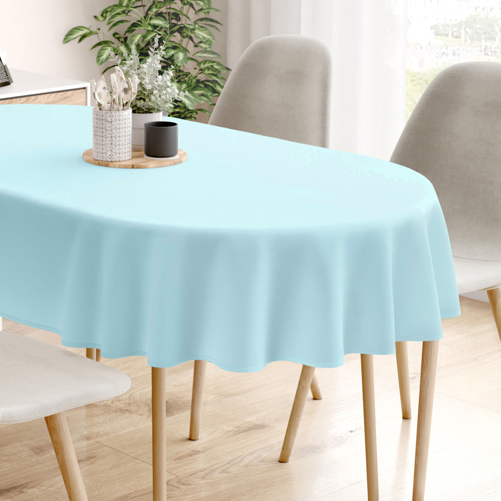 Ovale Tischdecke aus 100% Baumwolle - himmelblau