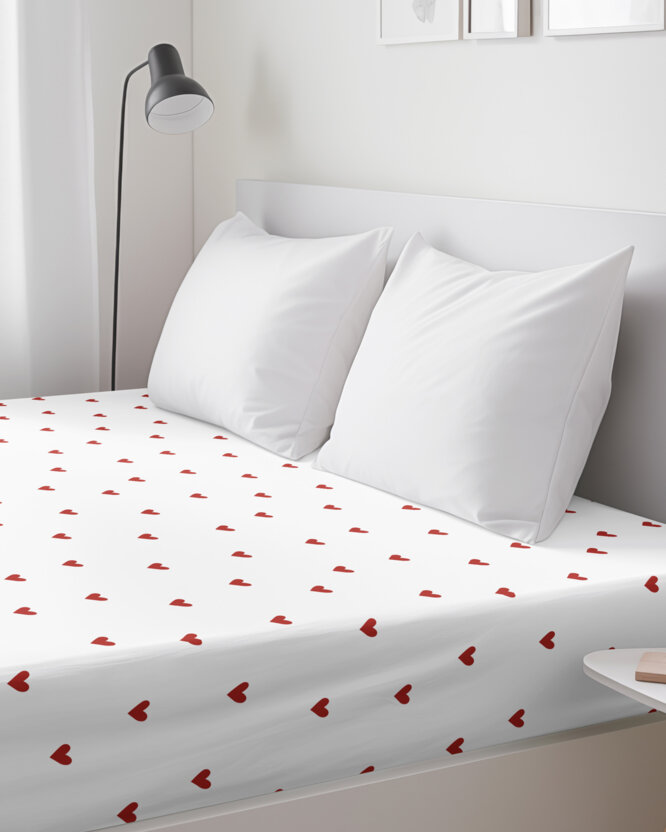 Spannbettlaken aus Baumwolle - Rote Herzchen auf Weiß
