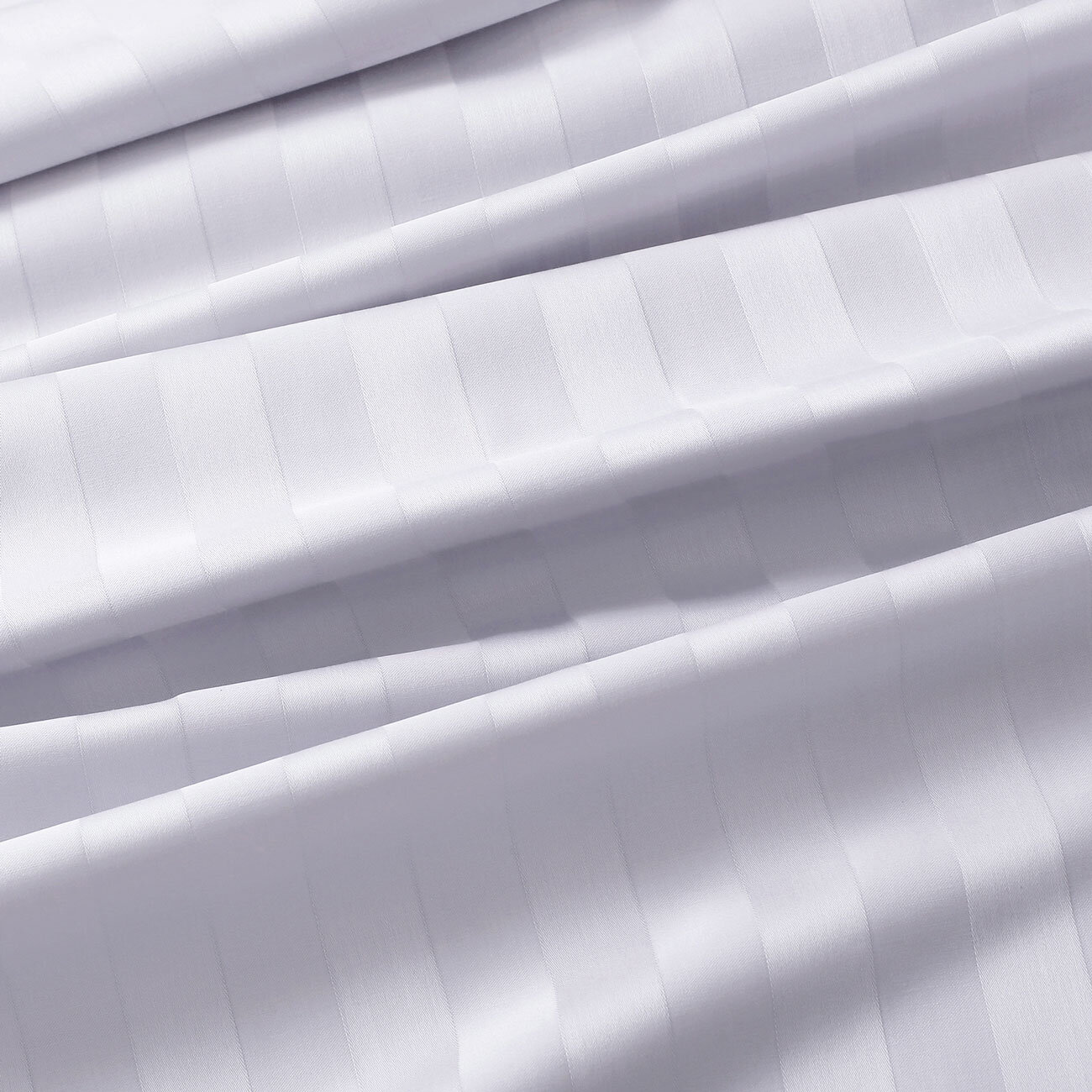 Festliche ovale Damast-Tischdecke - hellgraue Streifen mit Satin-Glanz