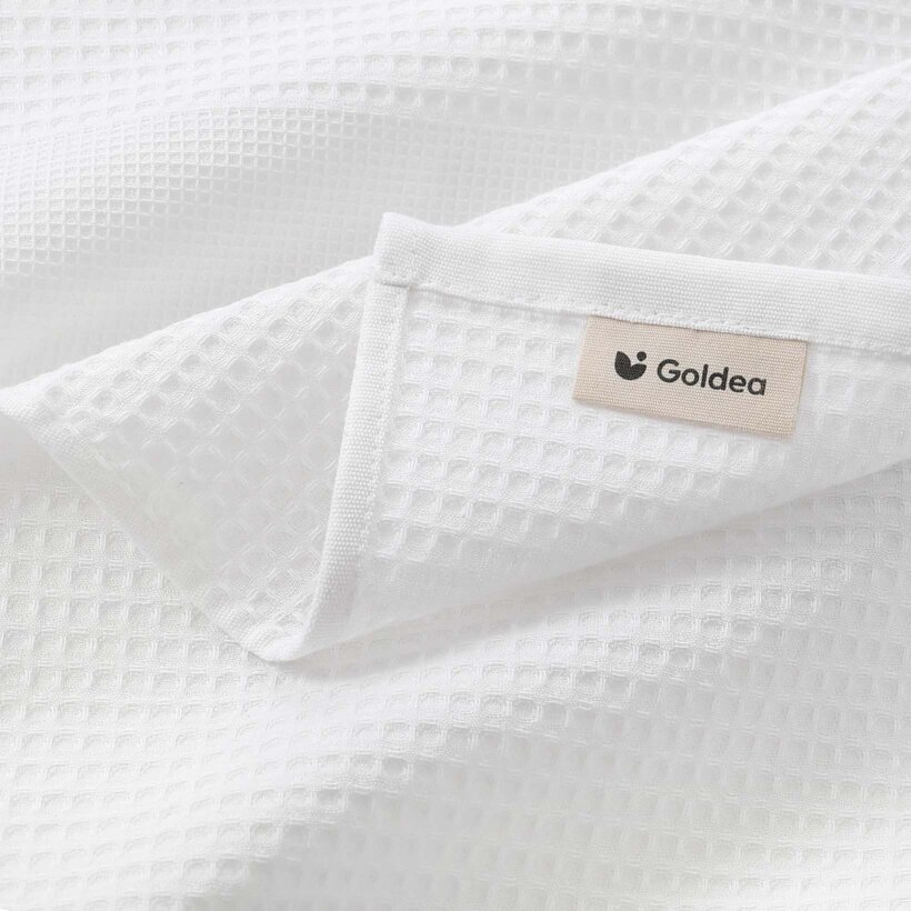 Waffel-Geschirrtuch mit Weihnachtsstickerei - Adventskranz auf Weiß