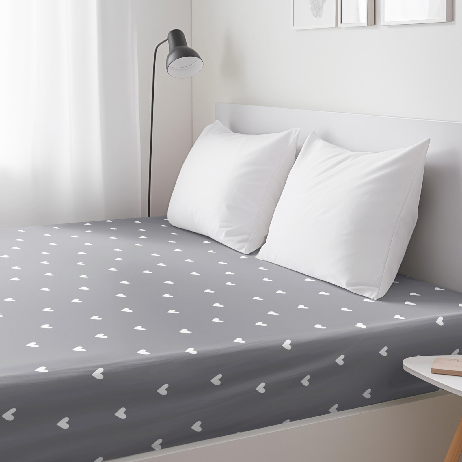 Spannbettlaken aus Baumwolle - Herzchen auf Grau