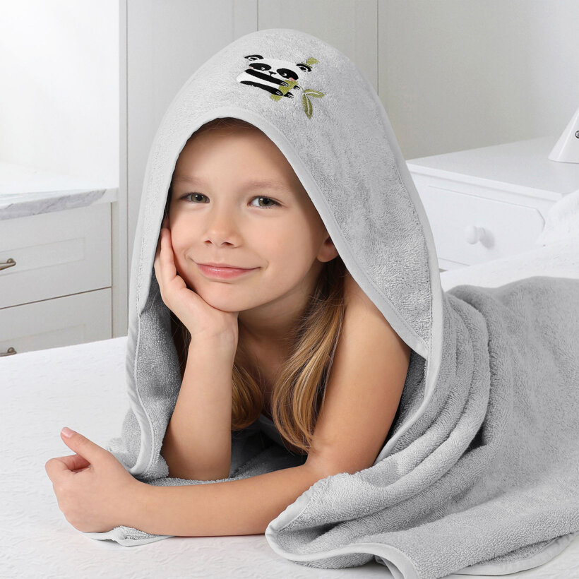 Frottee Babybadetuch mit Kapuze - Panda auf Hellgrau