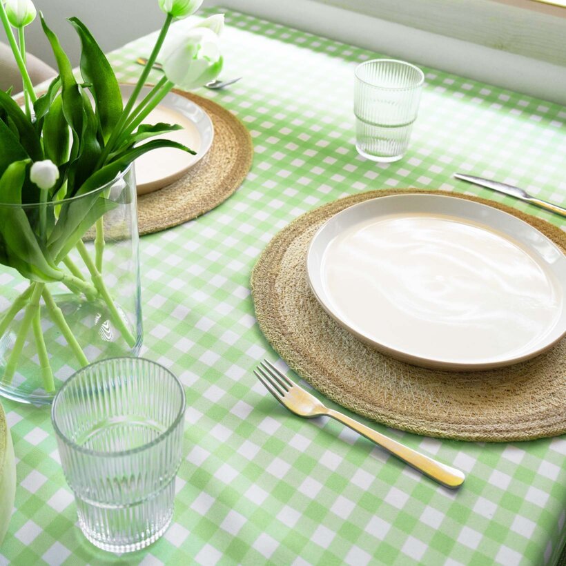 Eckige Tischdecke Teflon - grüne Würfel